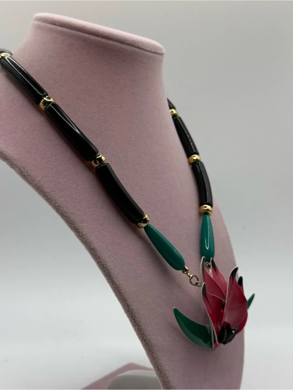 VTG Enameled Water Lily/Lotus Pendant W/Black Tube Beads Necklace